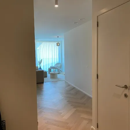 In Koksijde Near Golf Course, Cleaning Included 아파트 *