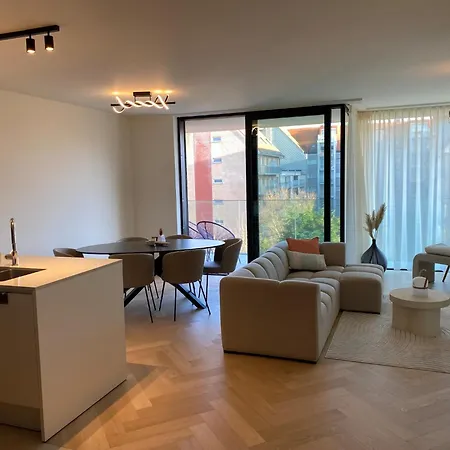 In Koksijde Near Golf Course, Cleaning Included 아파트