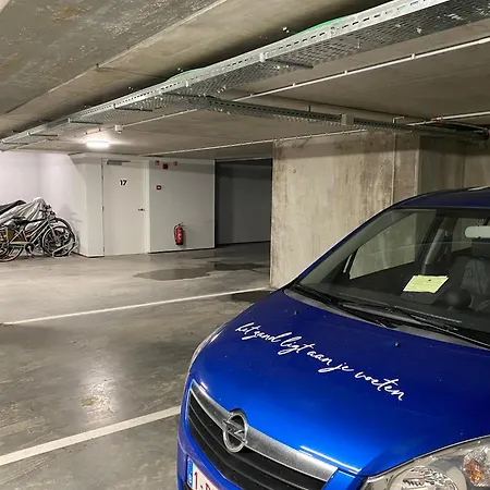 In Koksijde Near Golf Course, Cleaning Included 아파트 *
