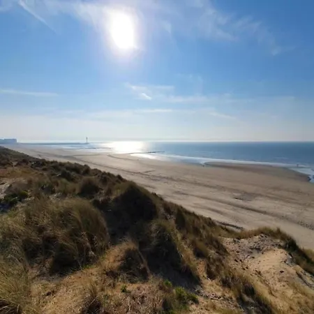 In Koksijde Near Golf Course, Cleaning Included 公寓 *